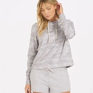 Vuori Halo Essential Camo Hoodie L